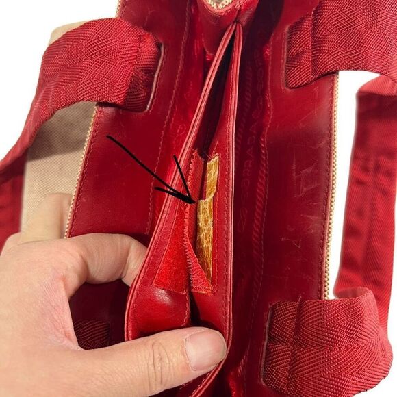 AuthenticāPrada Canvas Tote w/Beige & Red Tint w Logo Handbag - Picture 11 of 15